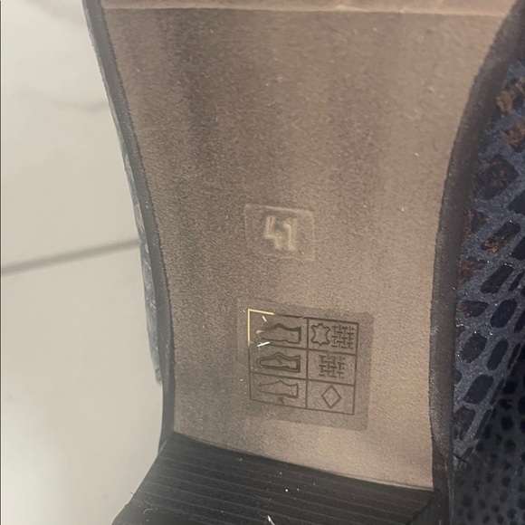 DorKing by Fluchos Leather Slingback Shoes with Stacked Heel Blue & Silver Sz 41 - Picture 8 of 9